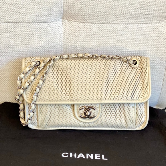 CHANEL Handbags - CHANEL Handbag